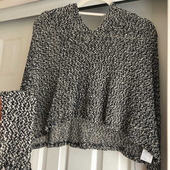 Urban outfitters cropped hoodie - Picture 1 of 4